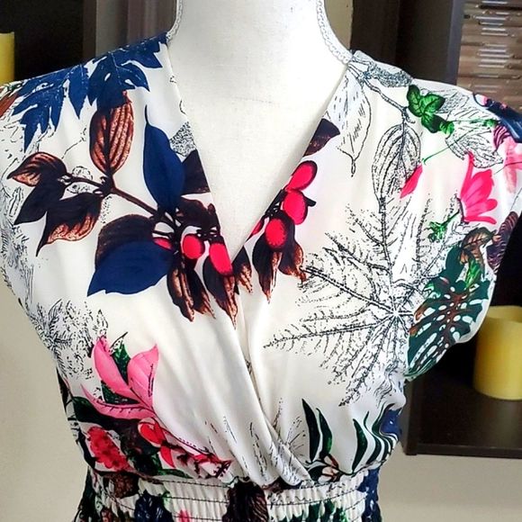 Retro 90s White Floral Tropical Beachy Surplice Flowy Jersey Mini Dress - Picture 2 of 6